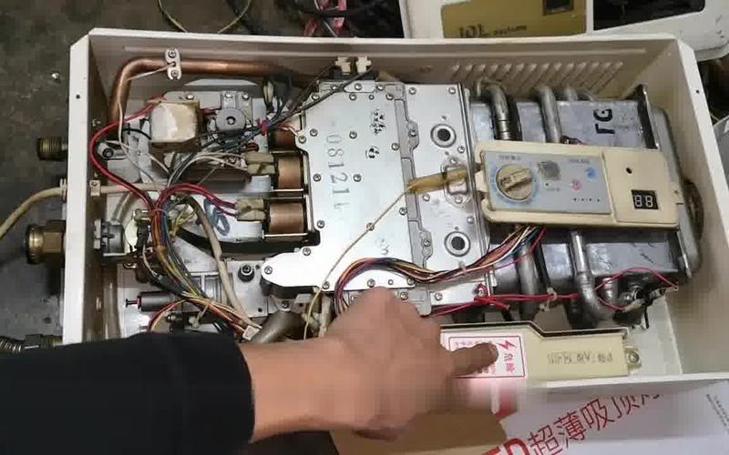 老款阿里斯顿壁挂炉故障e5