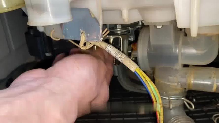 lg洗衣机插上电源出故障码