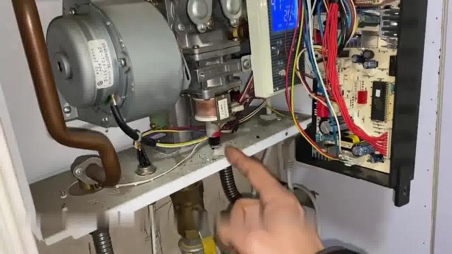 e家热壁挂炉e1是什么故障