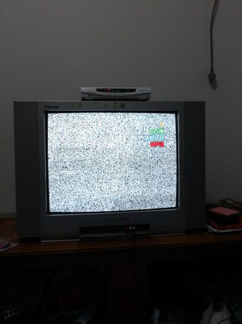 黑白电视机故障图像拉长