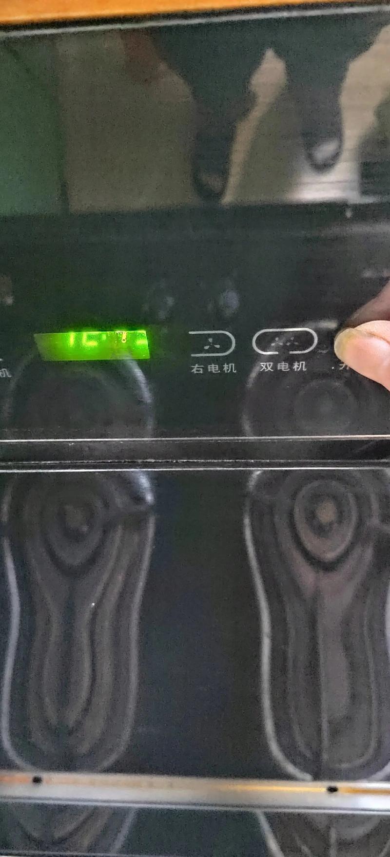 触摸屏油烟机失灵故障