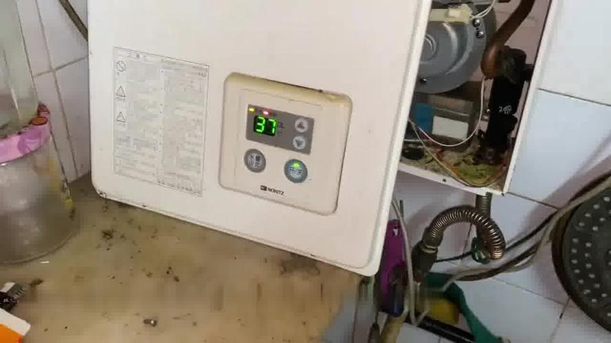 威能壁挂炉故障码f13怎么处理