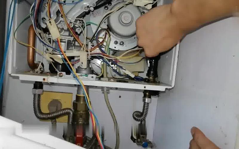 荣事达空气能热水器故障e09