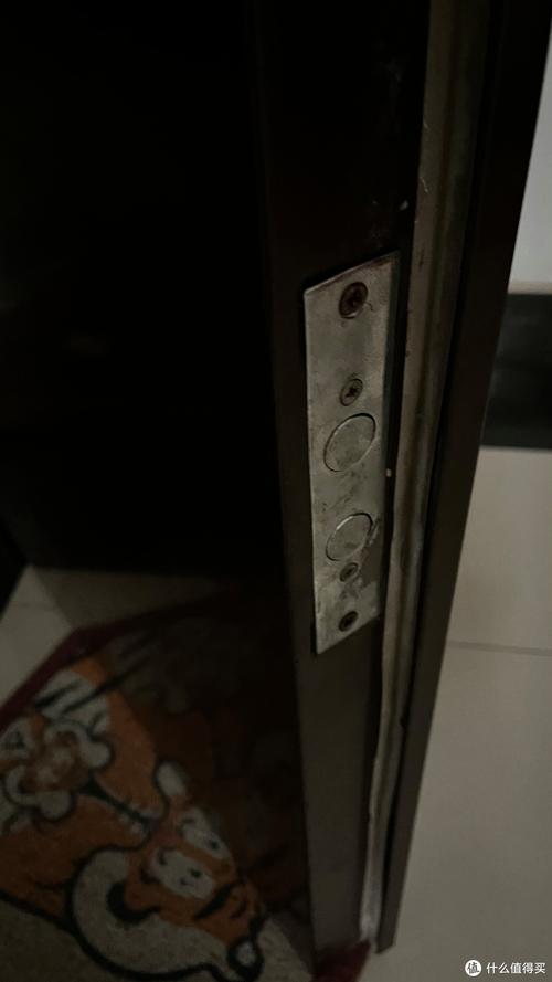 防盗门地锁故障