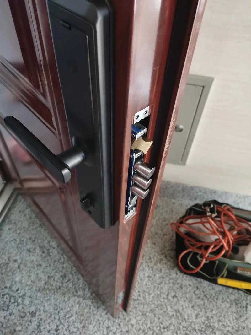 智能锁开门键故障怎么修
